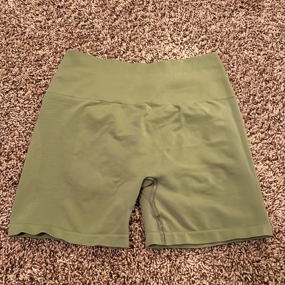 Alphalete Short 4.5”, size medium; color light green